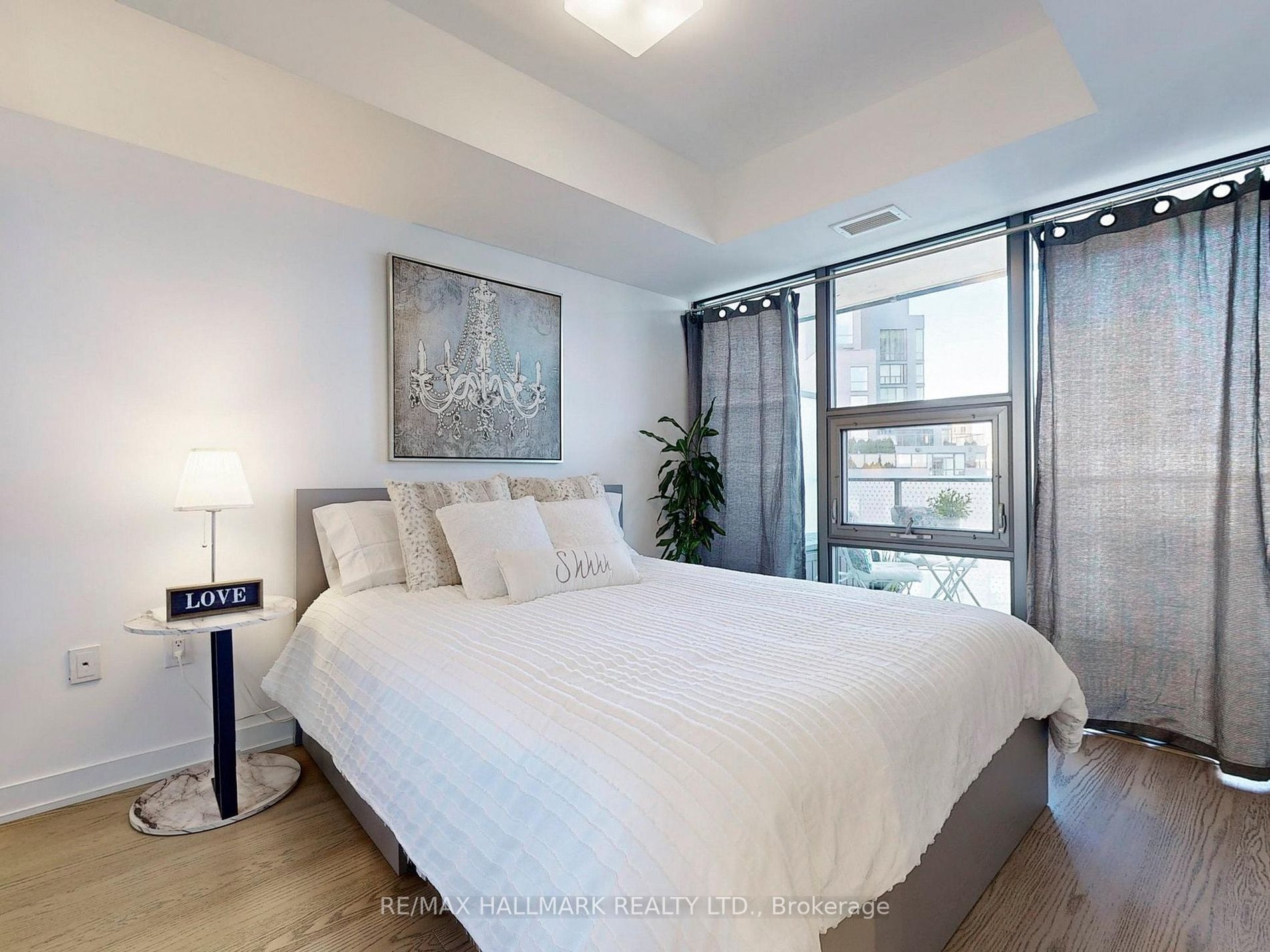 11 Wellesley St W, #1909