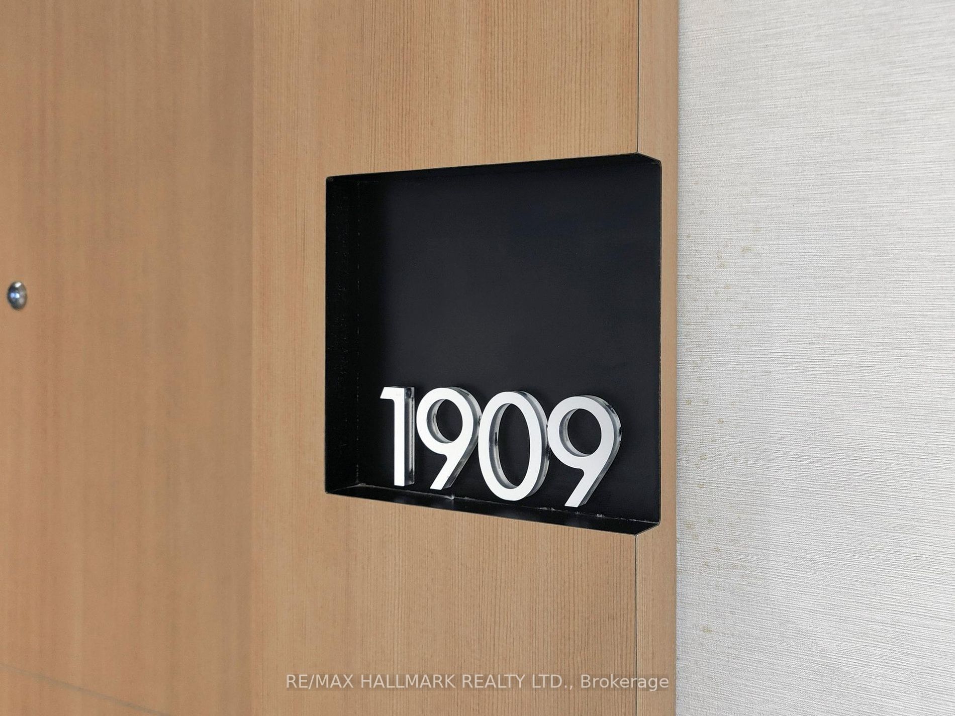 11 Wellesley St W, #1909