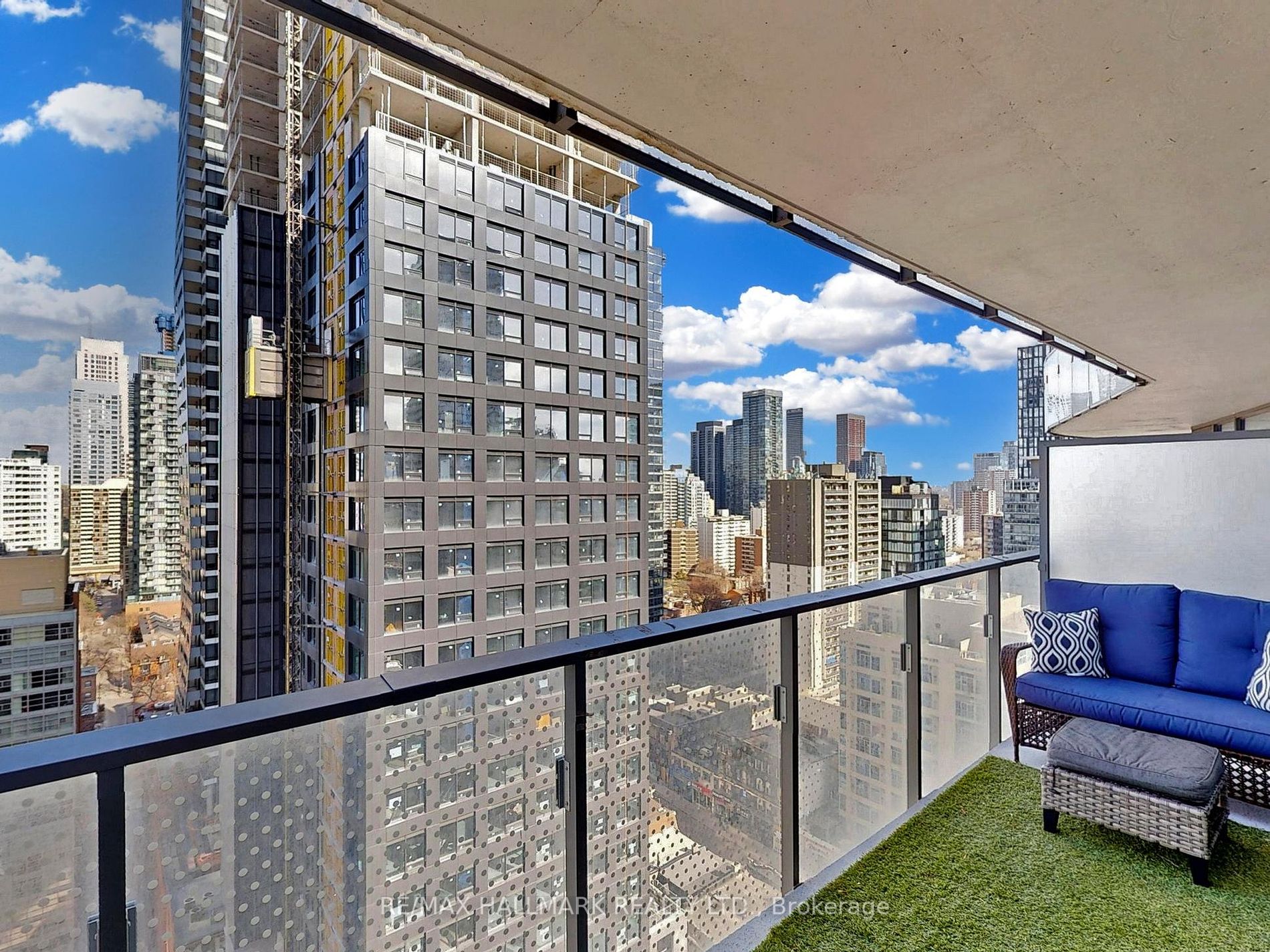 11 Wellesley St W, #1909