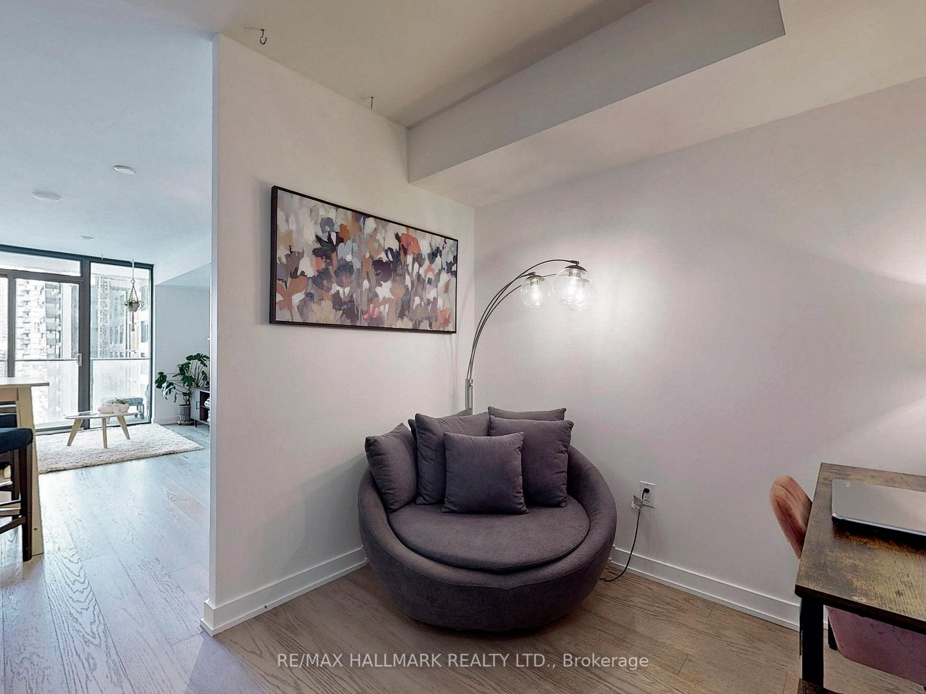 11 Wellesley St W, #1909