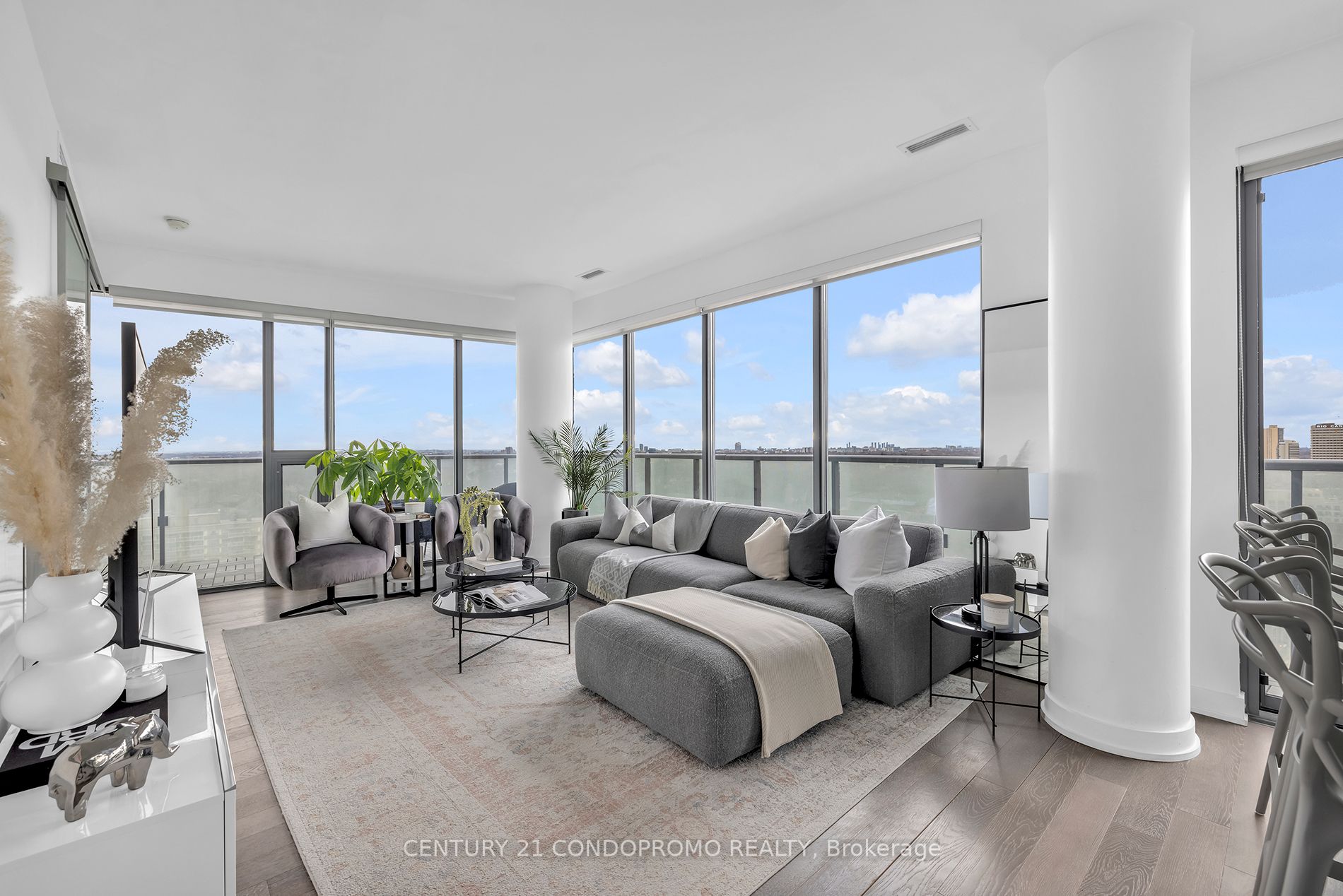 1815 Yonge Street, #2504