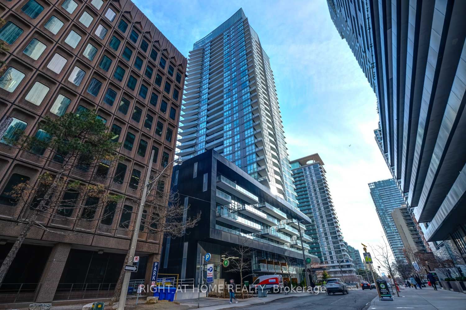 30 Roehampton Avenue N, #2606