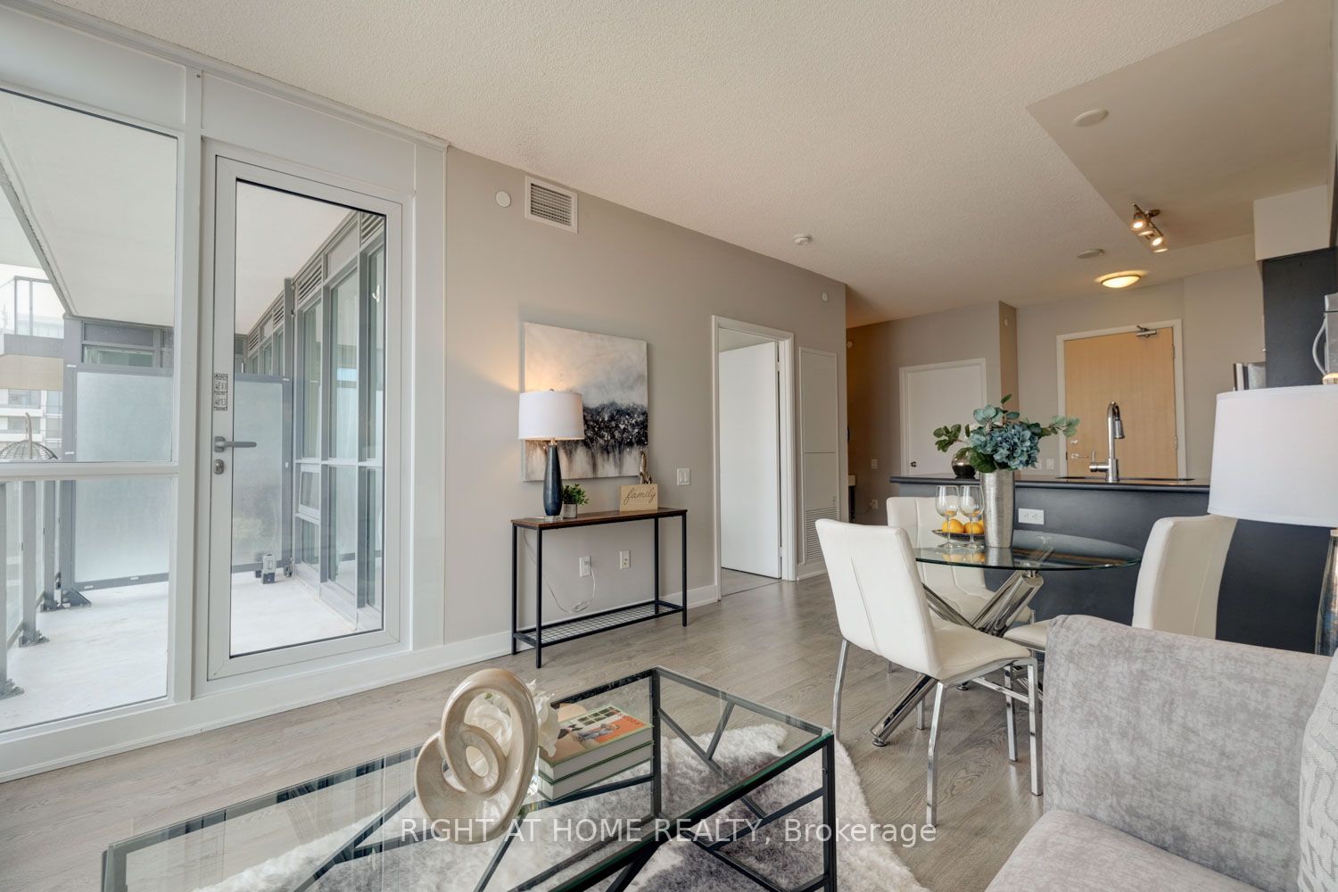 30 Roehampton Avenue N, #2606