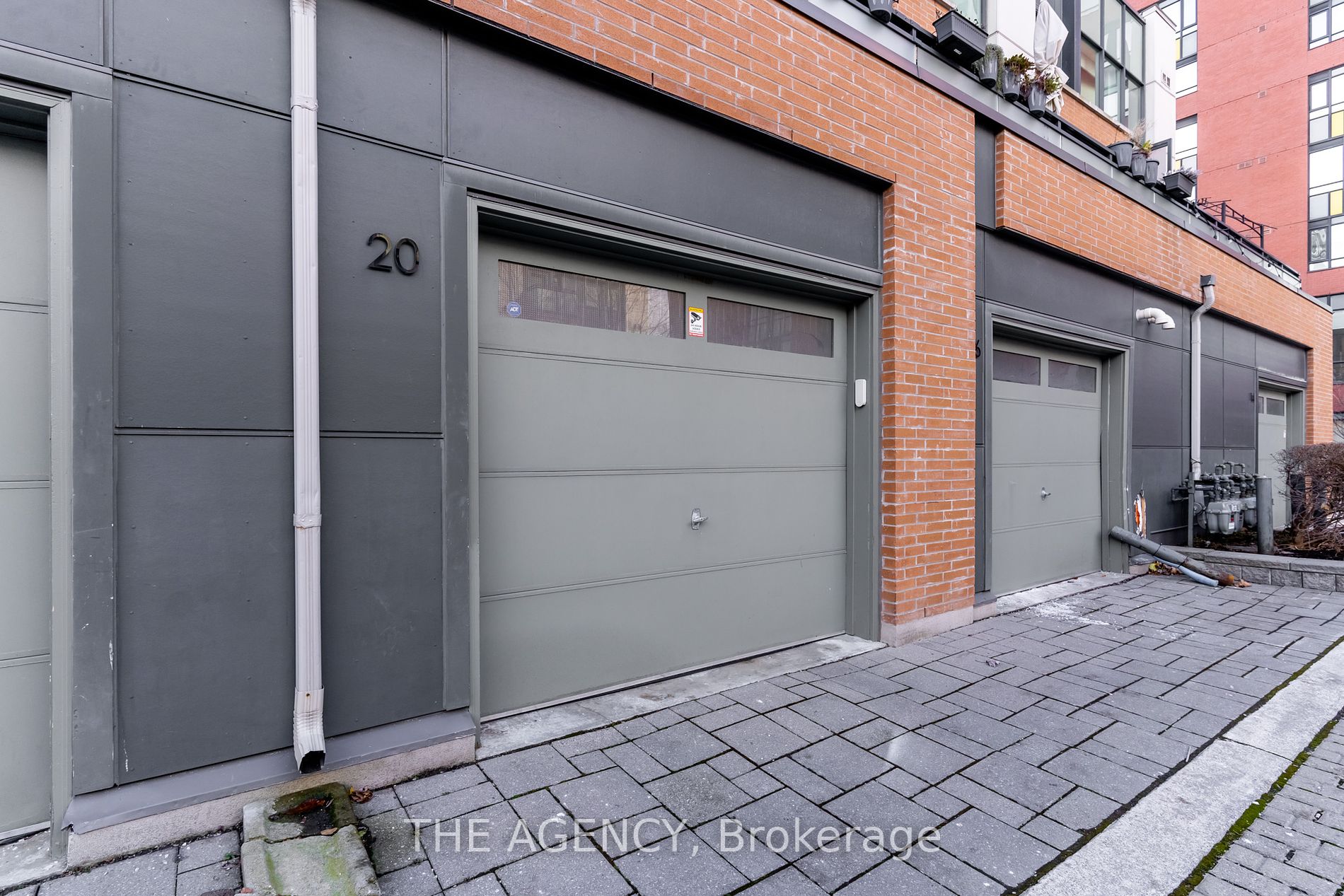20 Cole Street #30