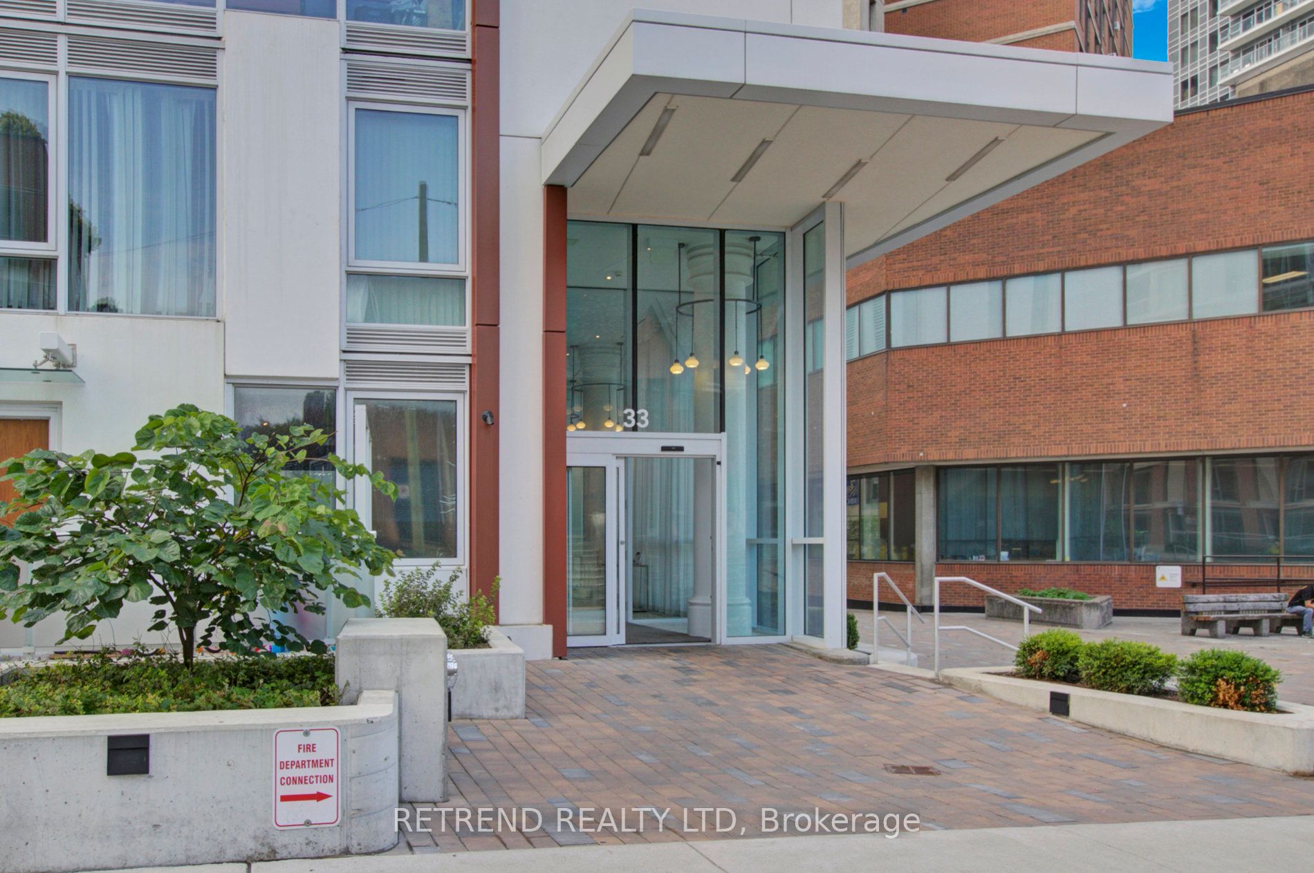 33 Helendale Ave, #1408