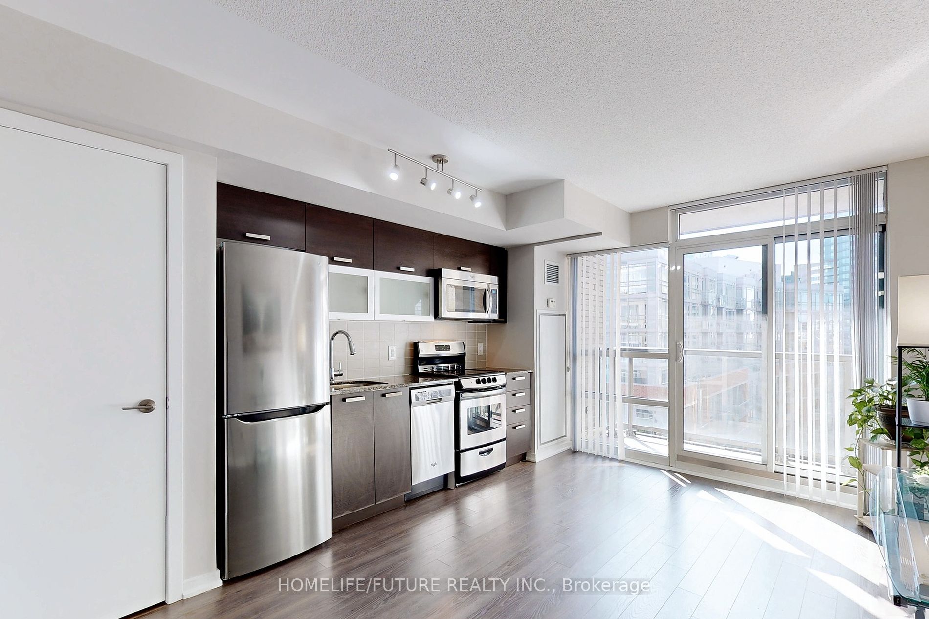 68 Abell St, #716