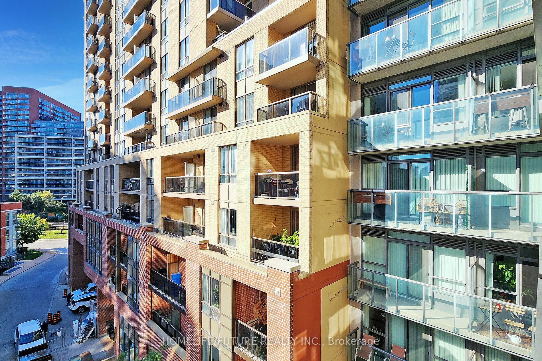 68 Abell St, #716