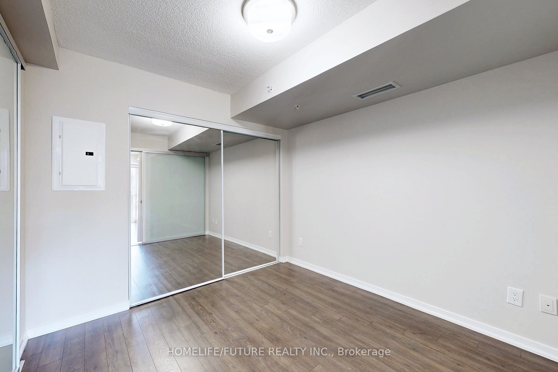 68 Abell St, #716