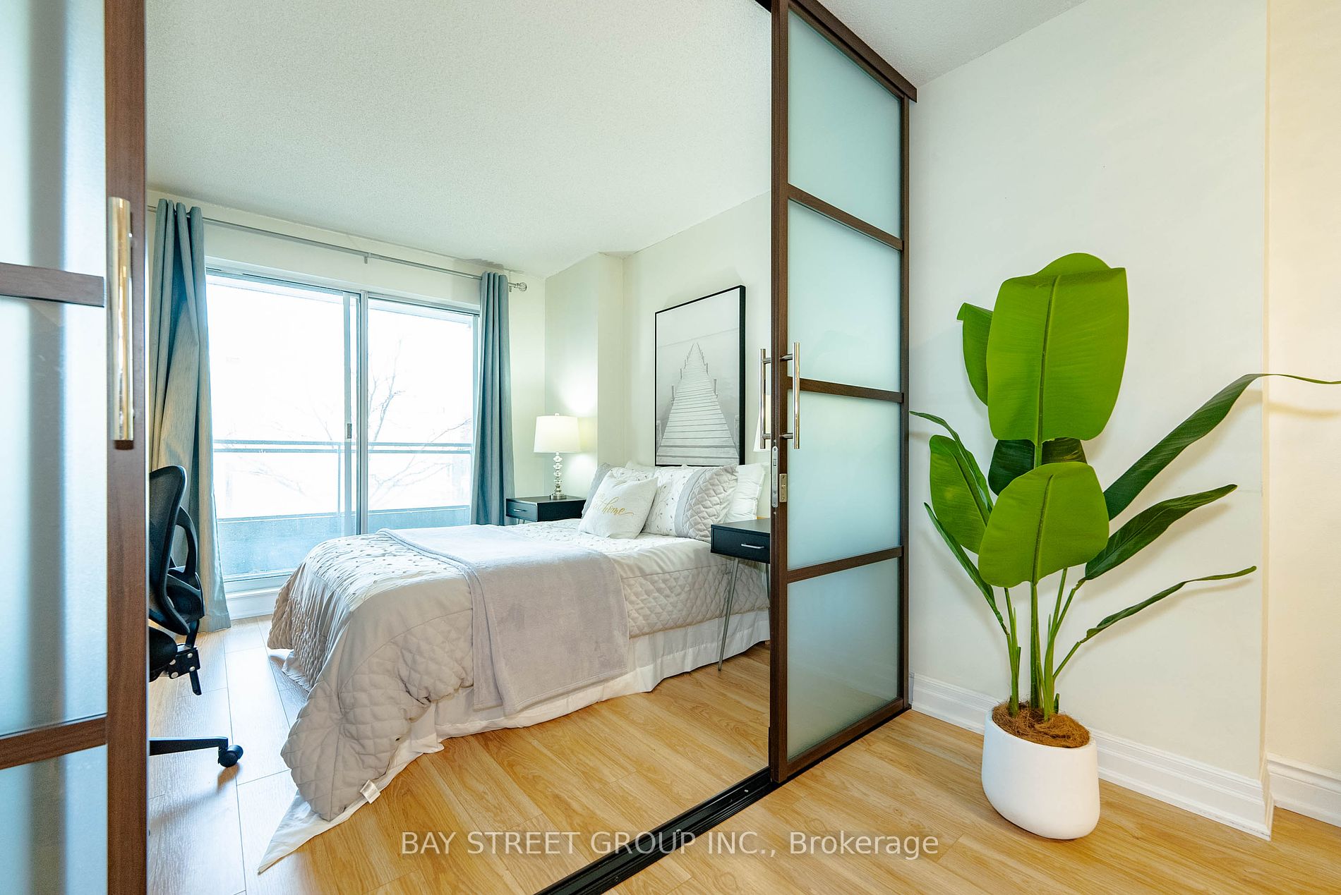 21 Hillcrest Avenue, #209