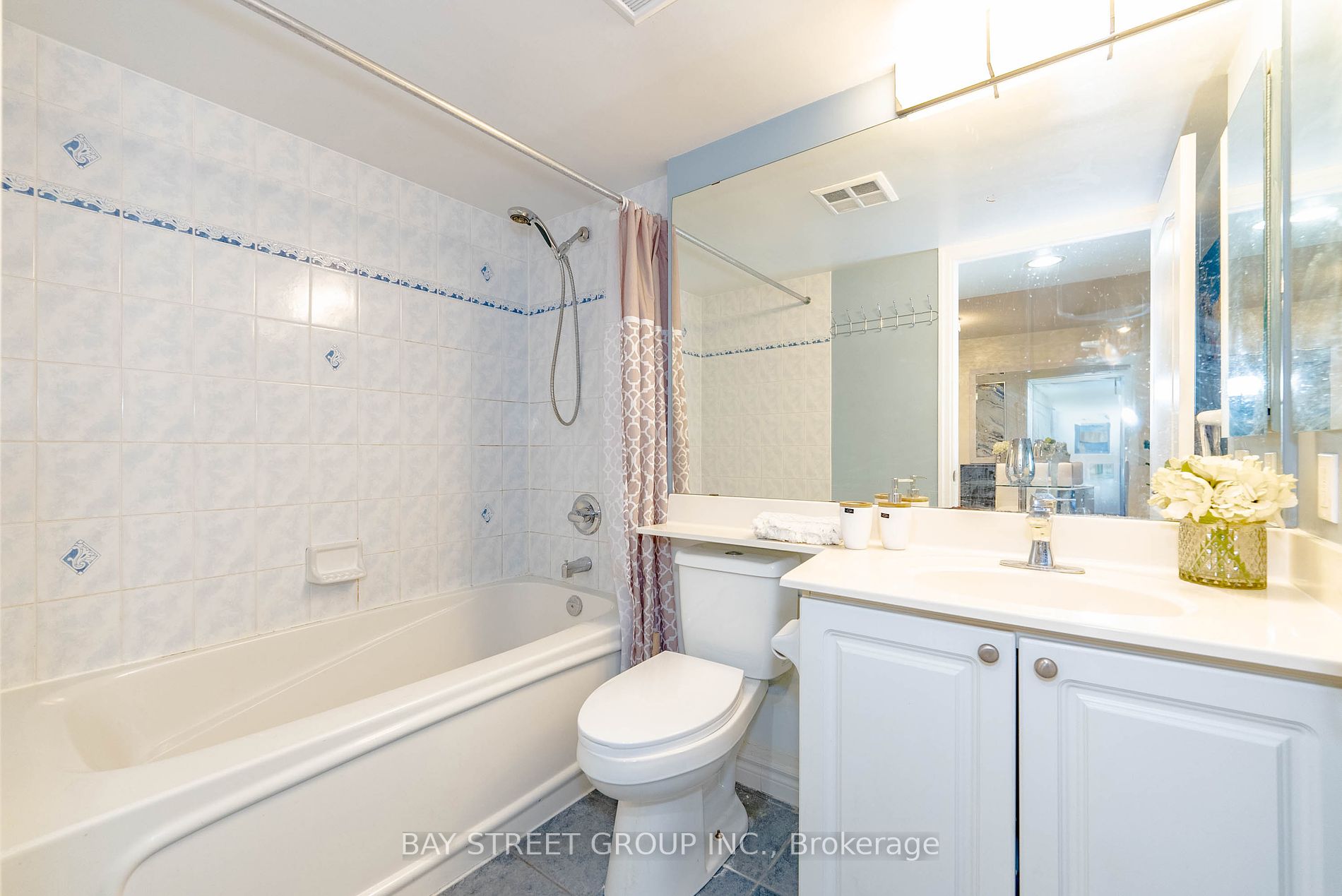 21 Hillcrest Avenue, #209