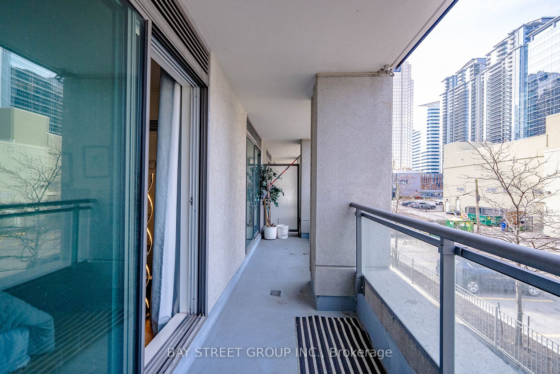 21 Hillcrest Avenue, #209
