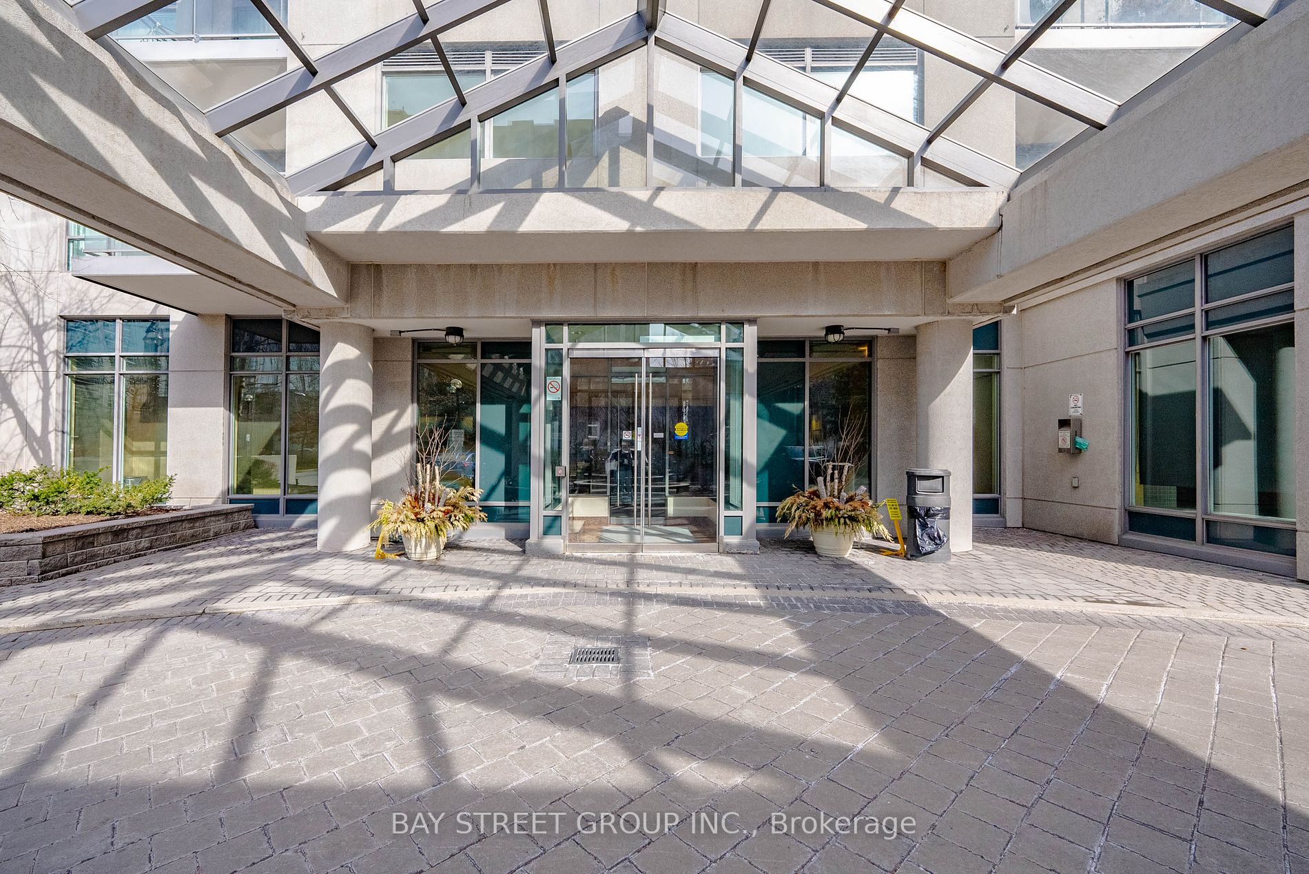 21 Hillcrest Avenue, #209