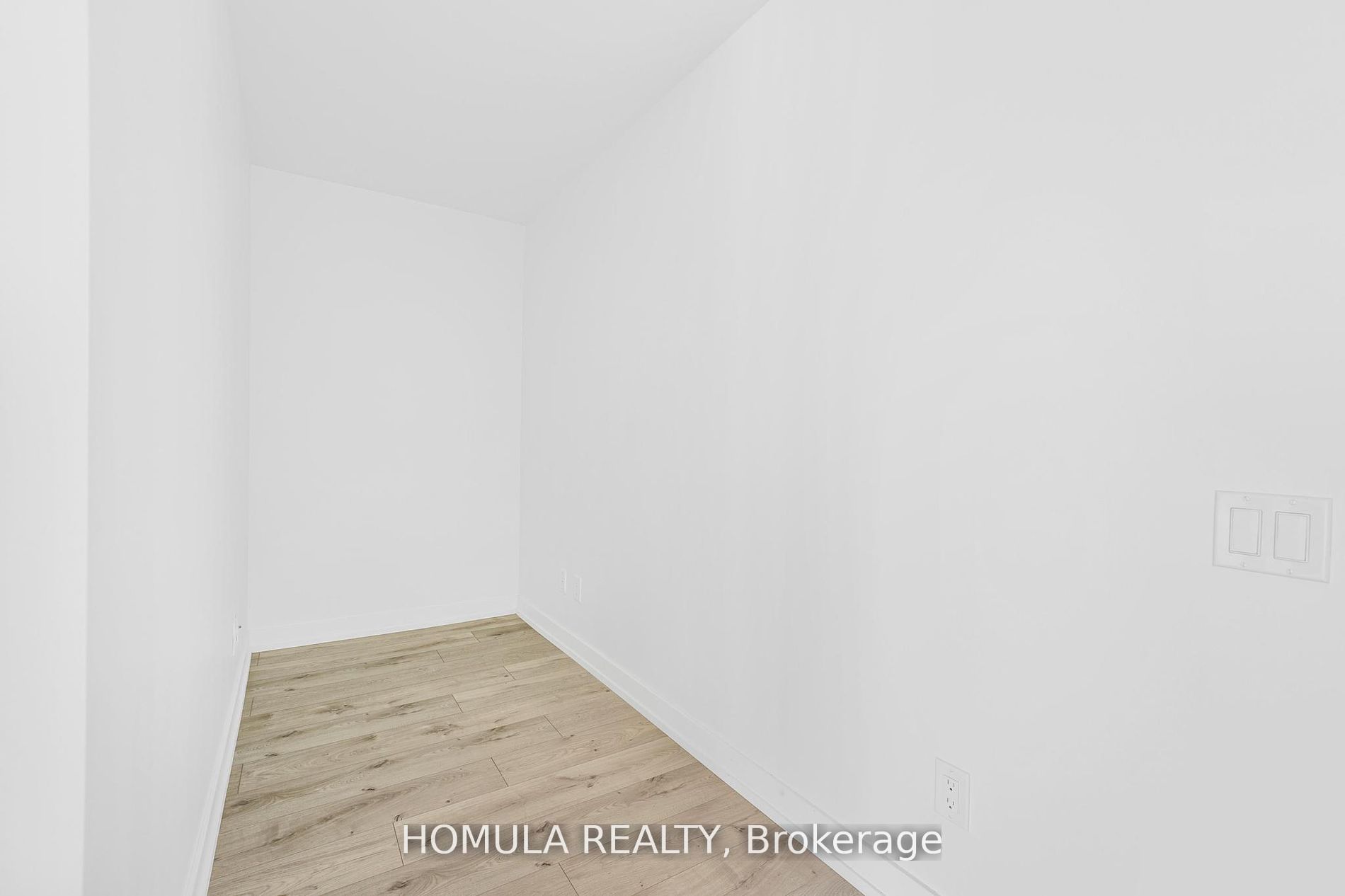 161 Roehampton Avenue, #515