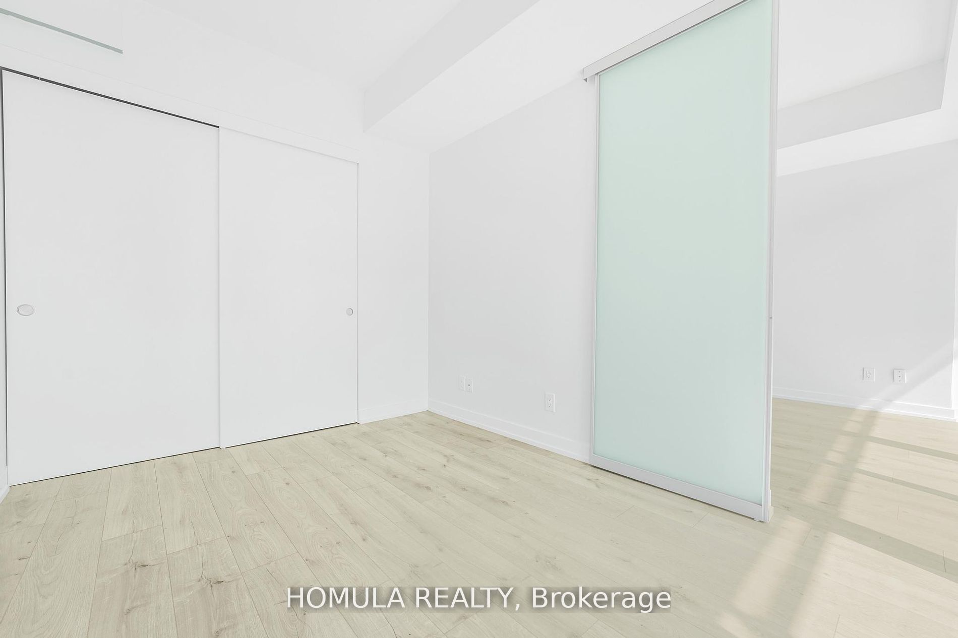 161 Roehampton Avenue, #515