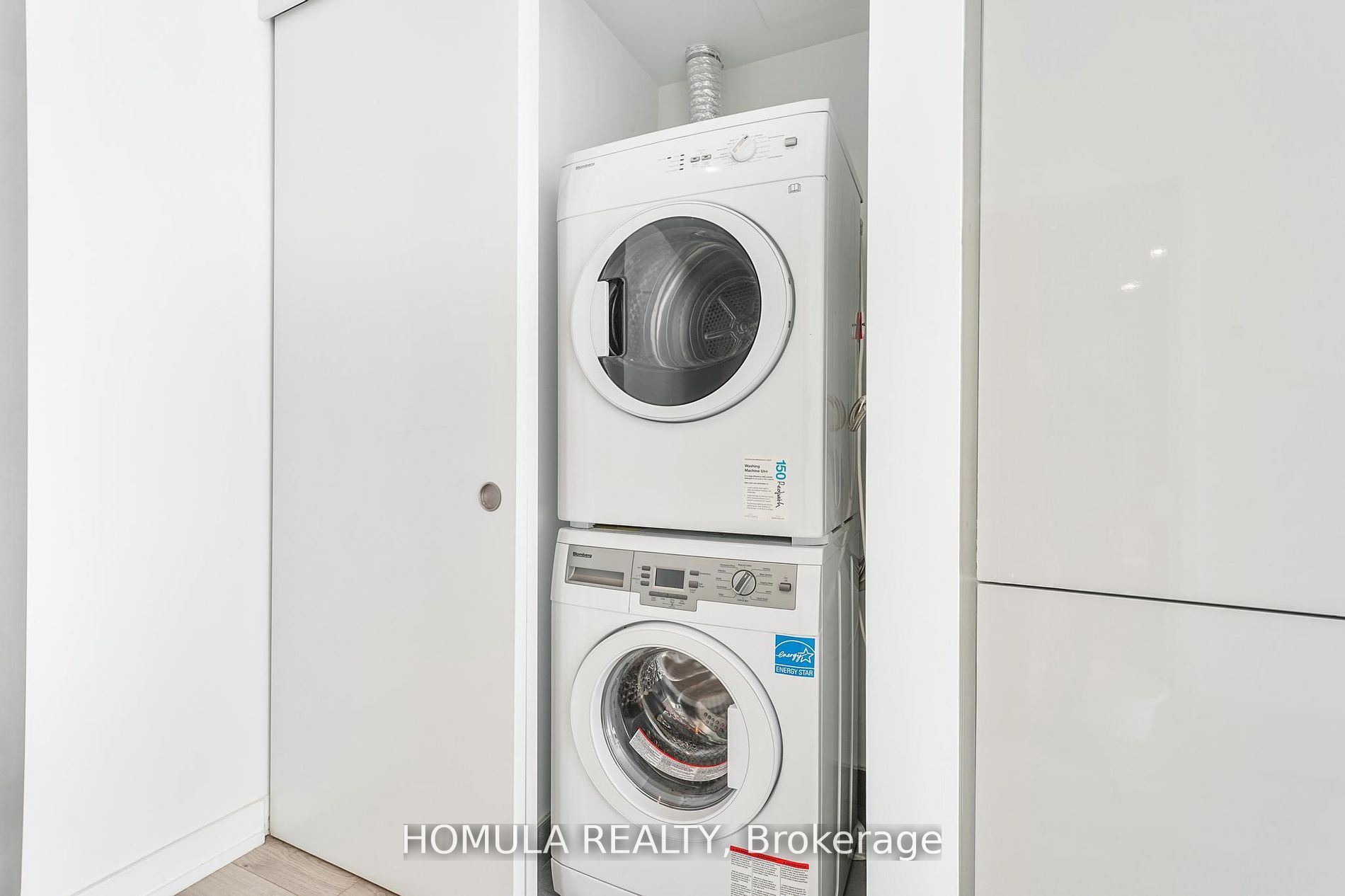 161 Roehampton Avenue, #515