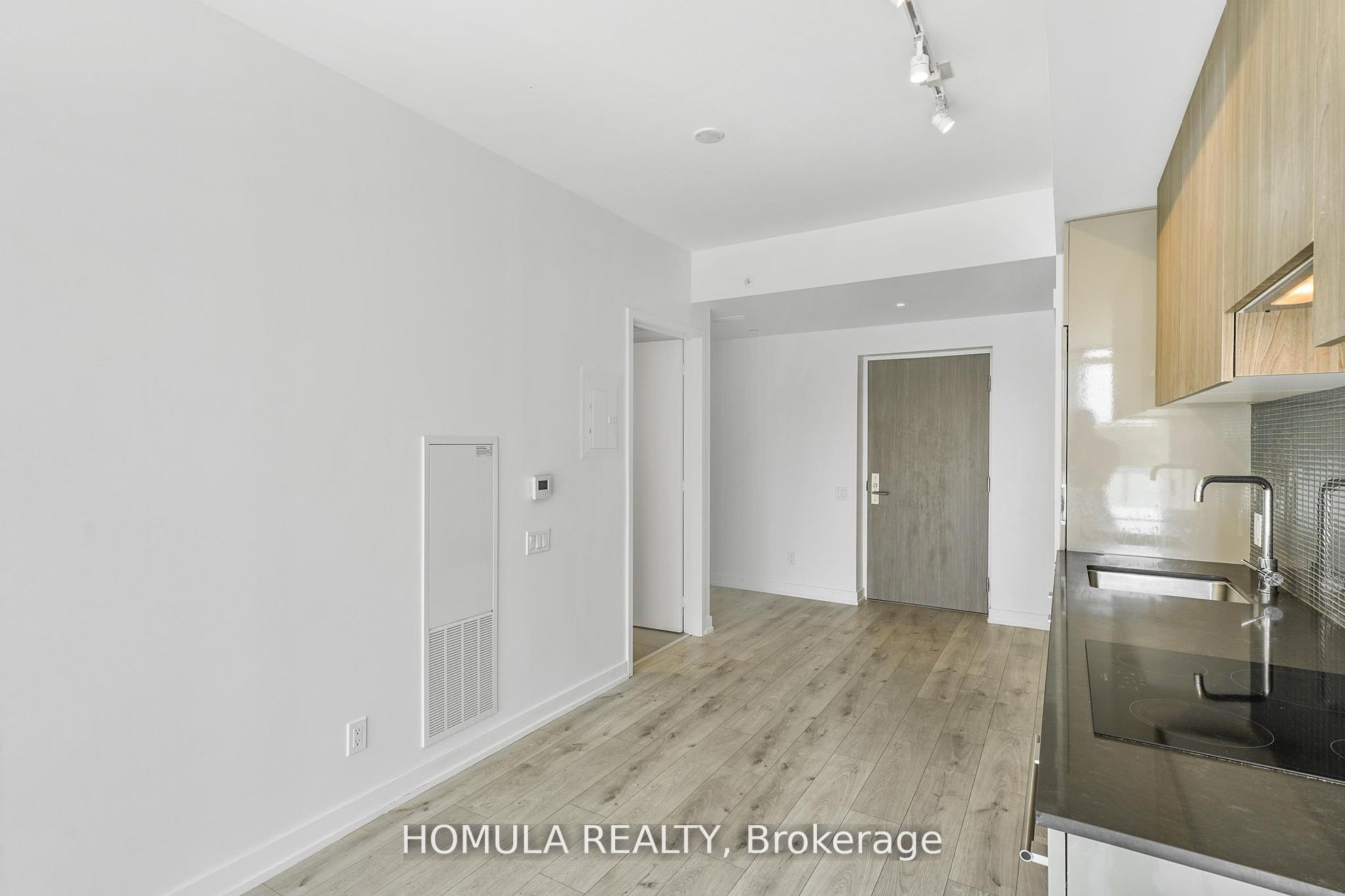161 Roehampton Avenue, #515