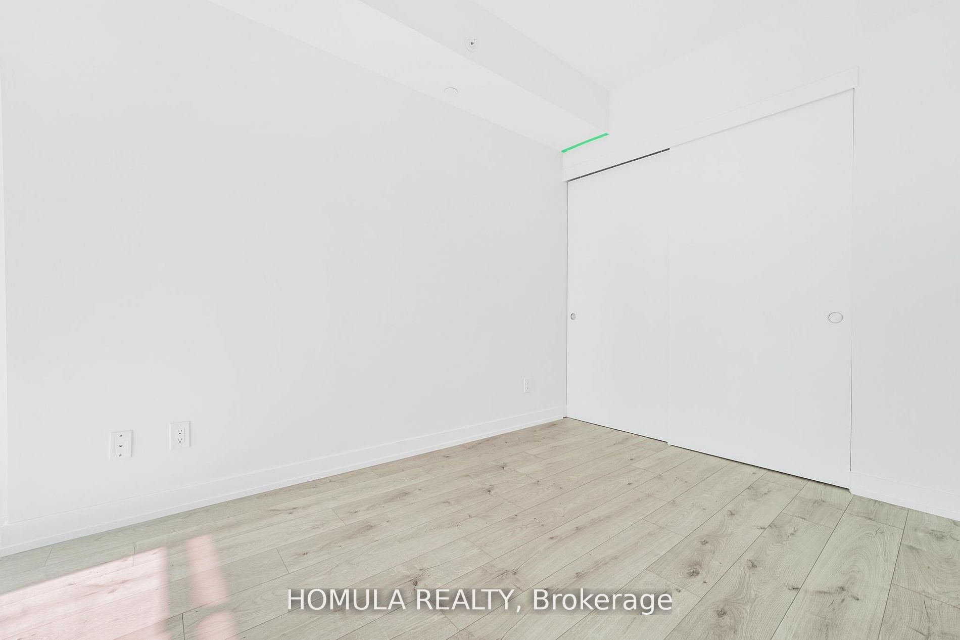 161 Roehampton Avenue, #515