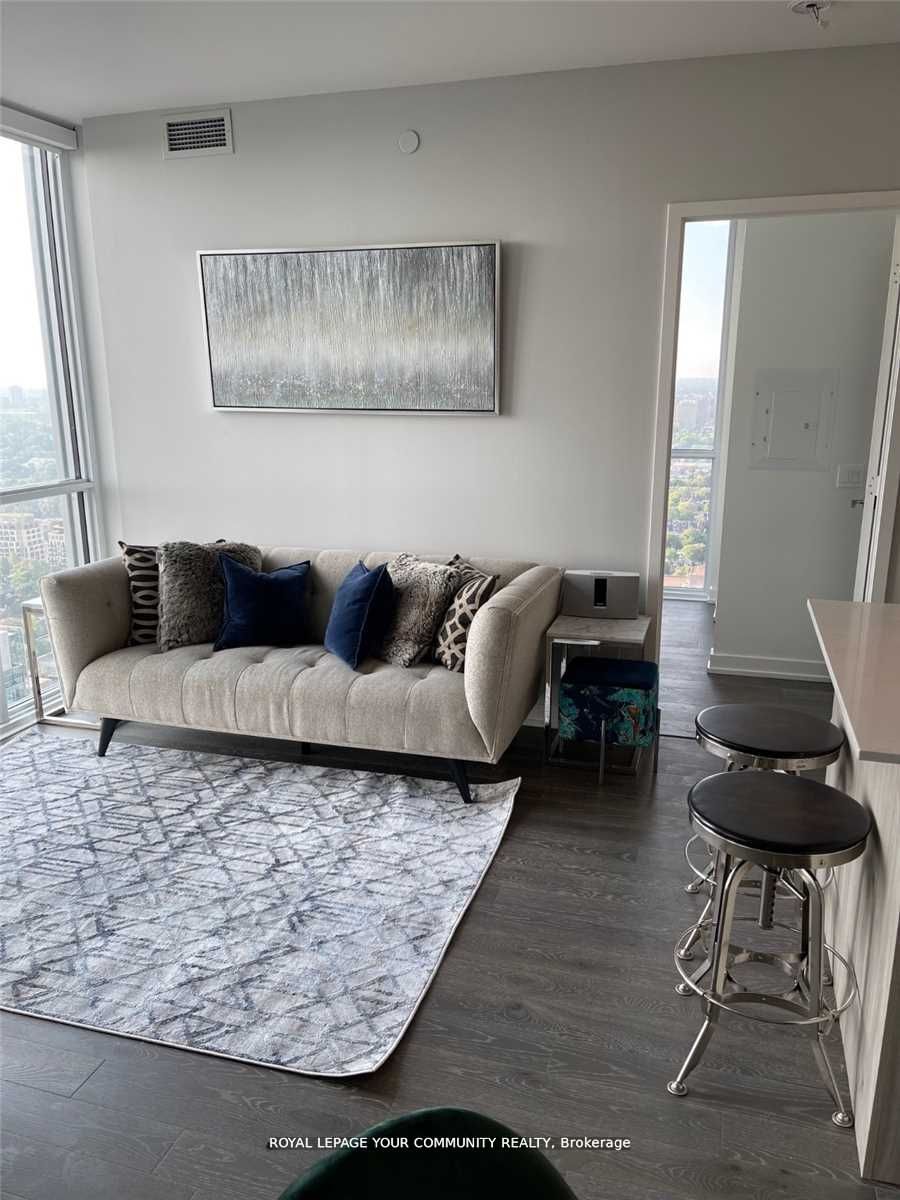 1 Yorkville Ave, #4005