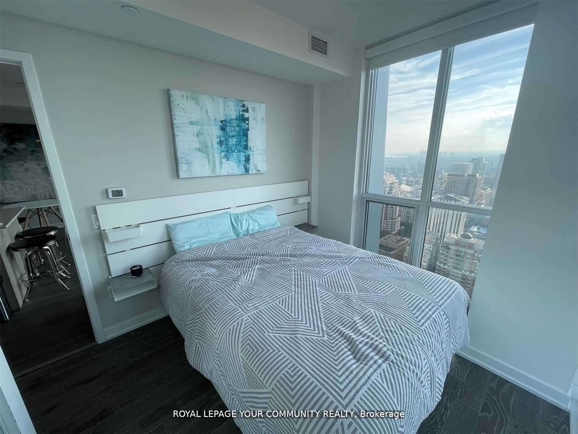 1 Yorkville Ave, #4005