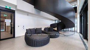 1 Yorkville Ave, #4005