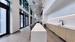 1 Yorkville Ave, #4005
