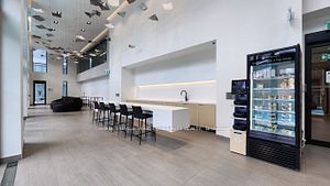 1 Yorkville Ave, #4005