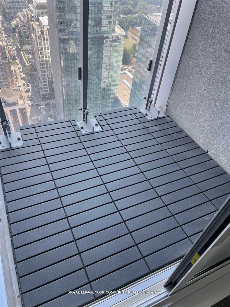 1 Yorkville Ave, #4005