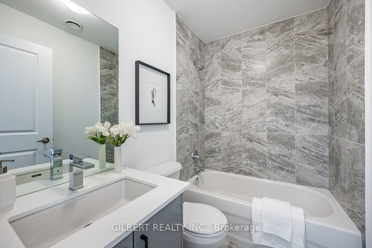8 Marquette Ave, #6