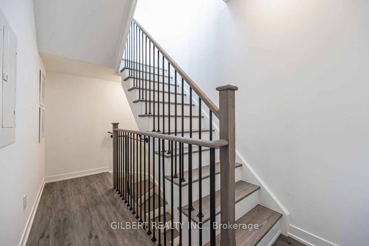 8 Marquette Ave, #6