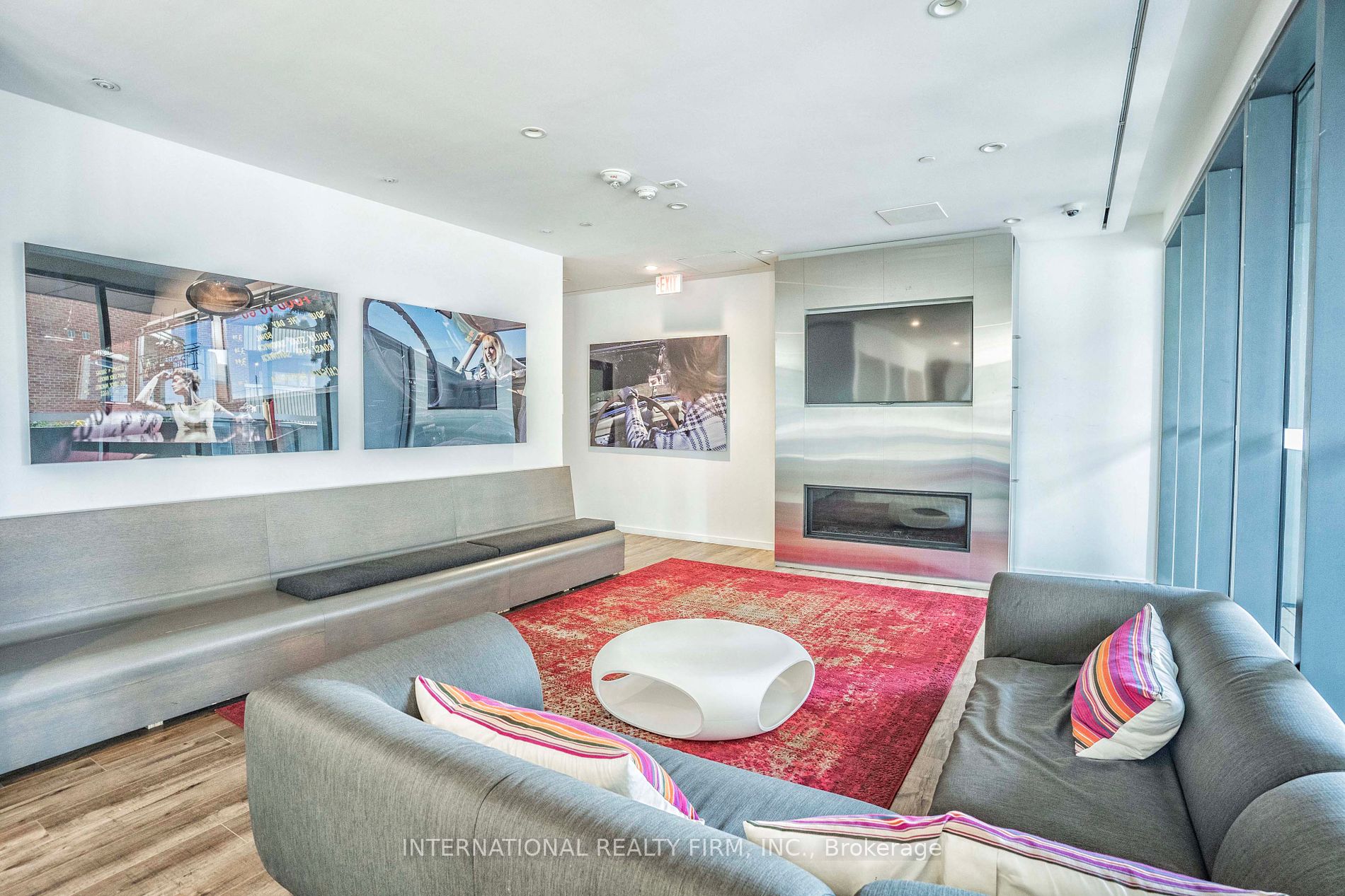 159 Dundas St E, #403