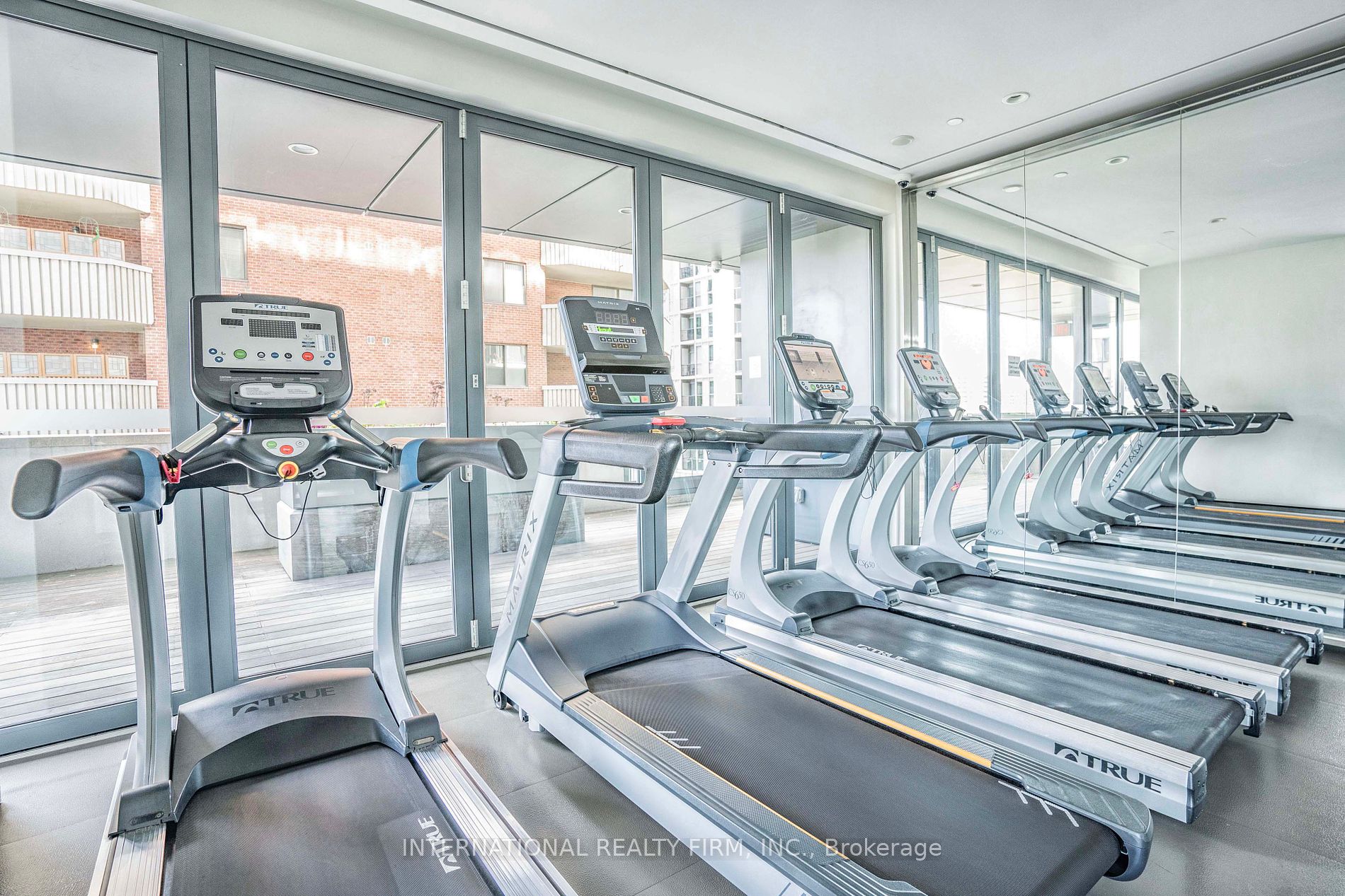 159 Dundas St E, #403
