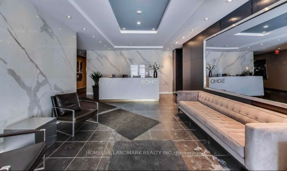 350 Wellington St W, #215
