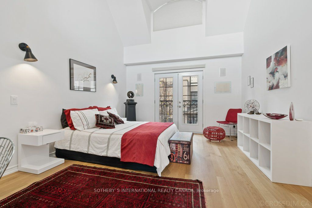 1 Baxter Street, #5