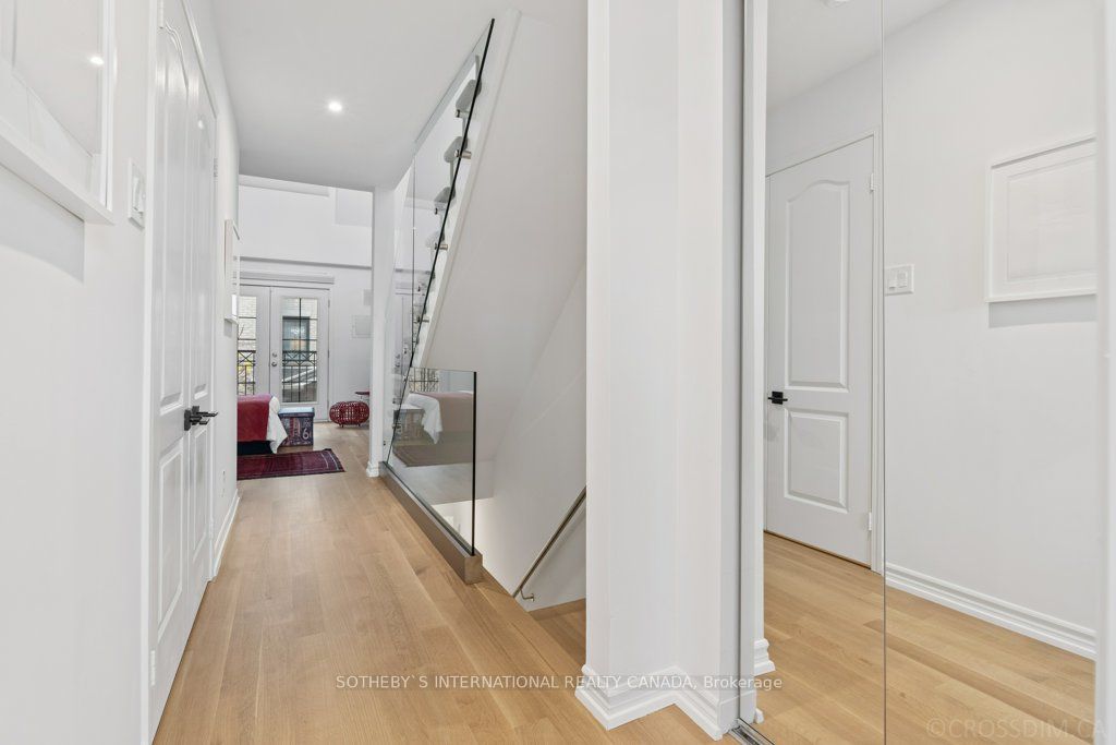 1 Baxter Street, #5