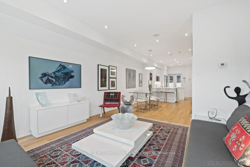 1 Baxter Street, #5