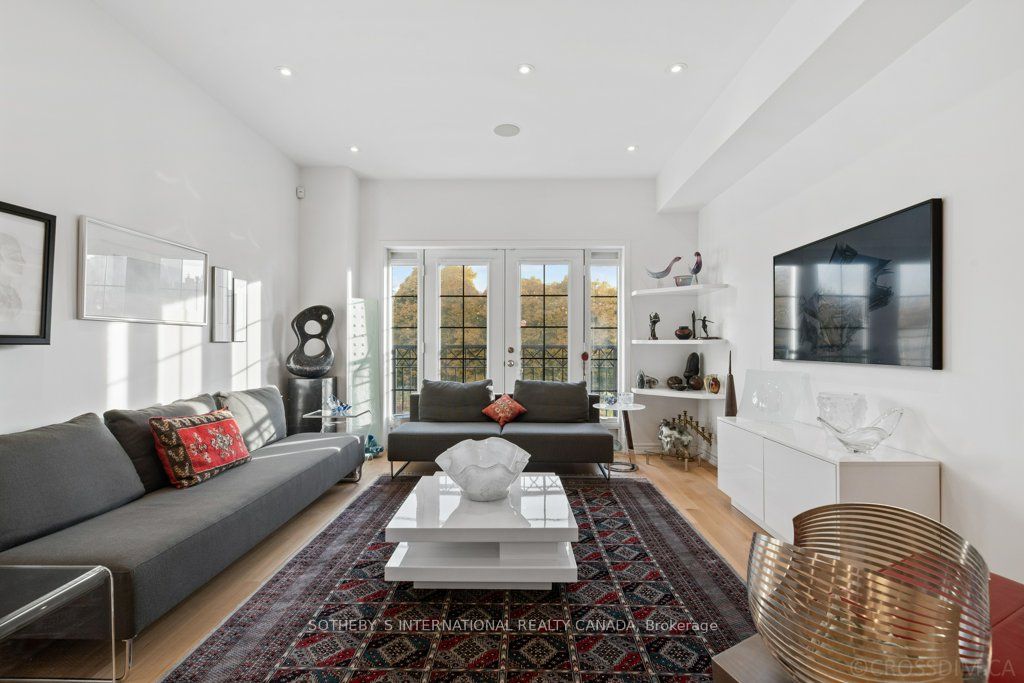 1 Baxter Street, #5