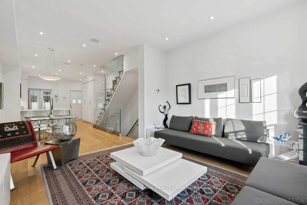1 Baxter Street, #5