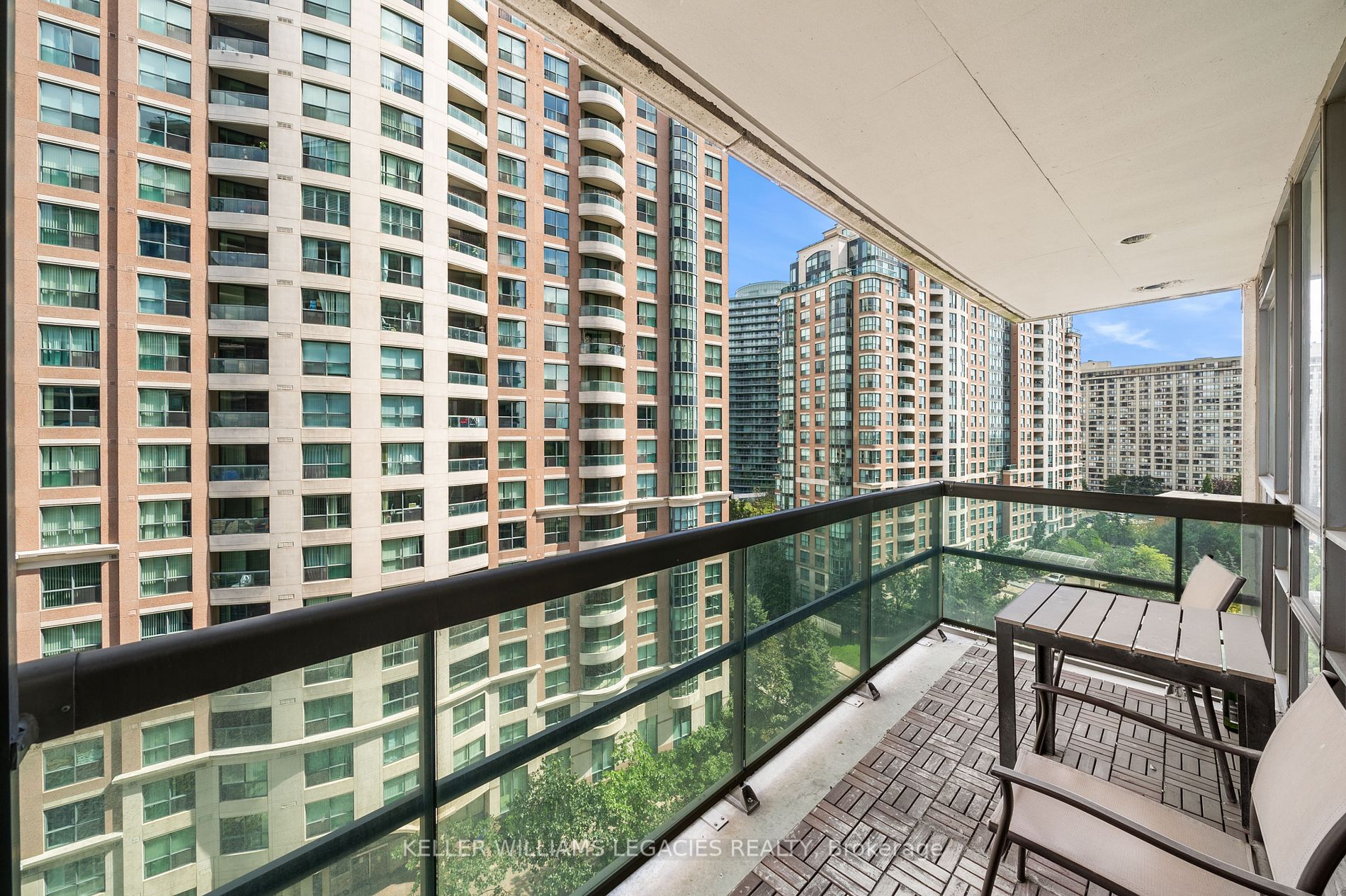 509 Beecroft Road, #1101