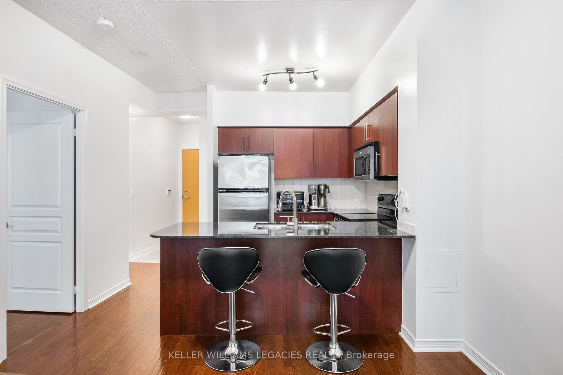 509 Beecroft Road, #1101