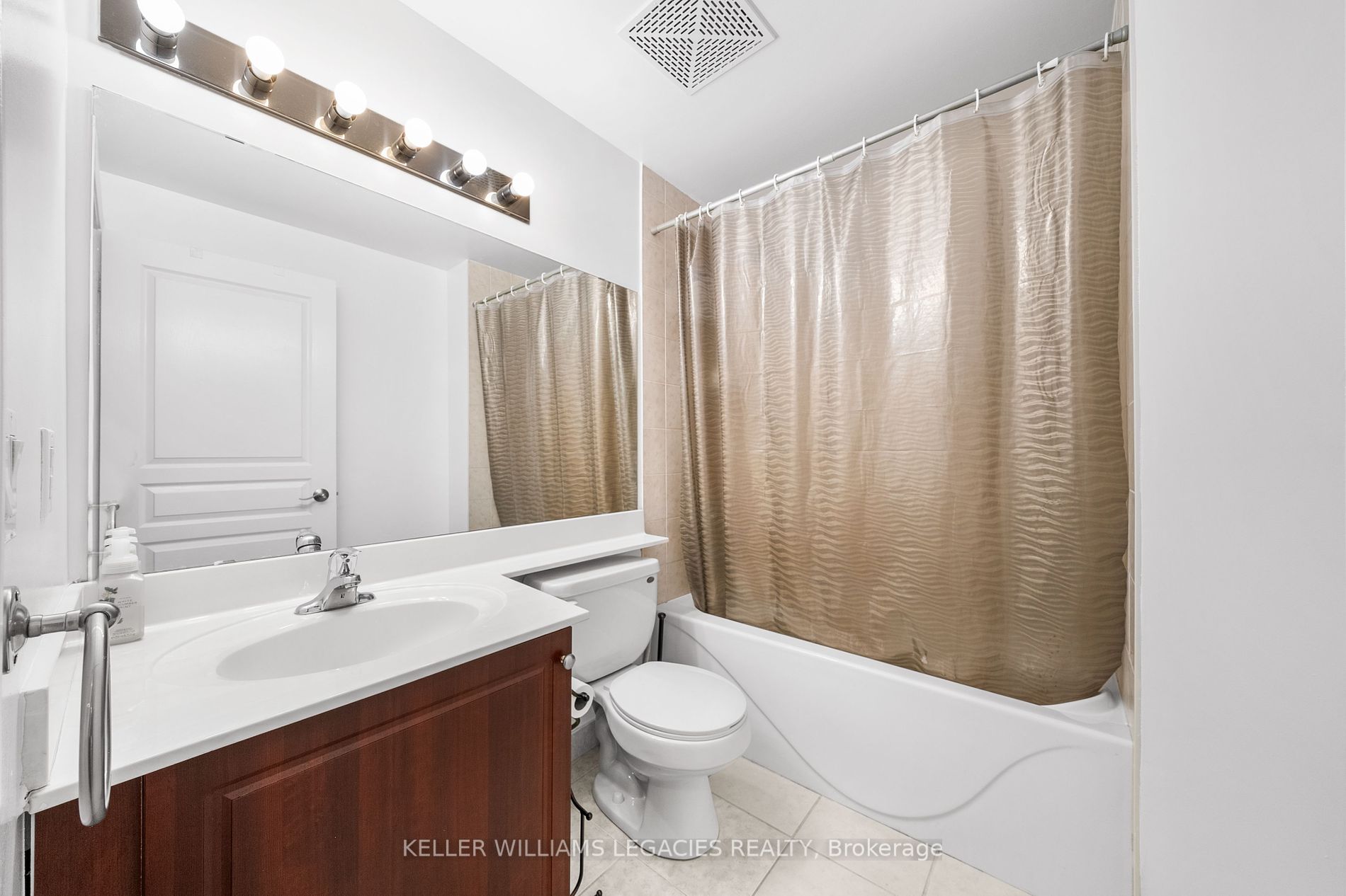 509 Beecroft Road, #1101