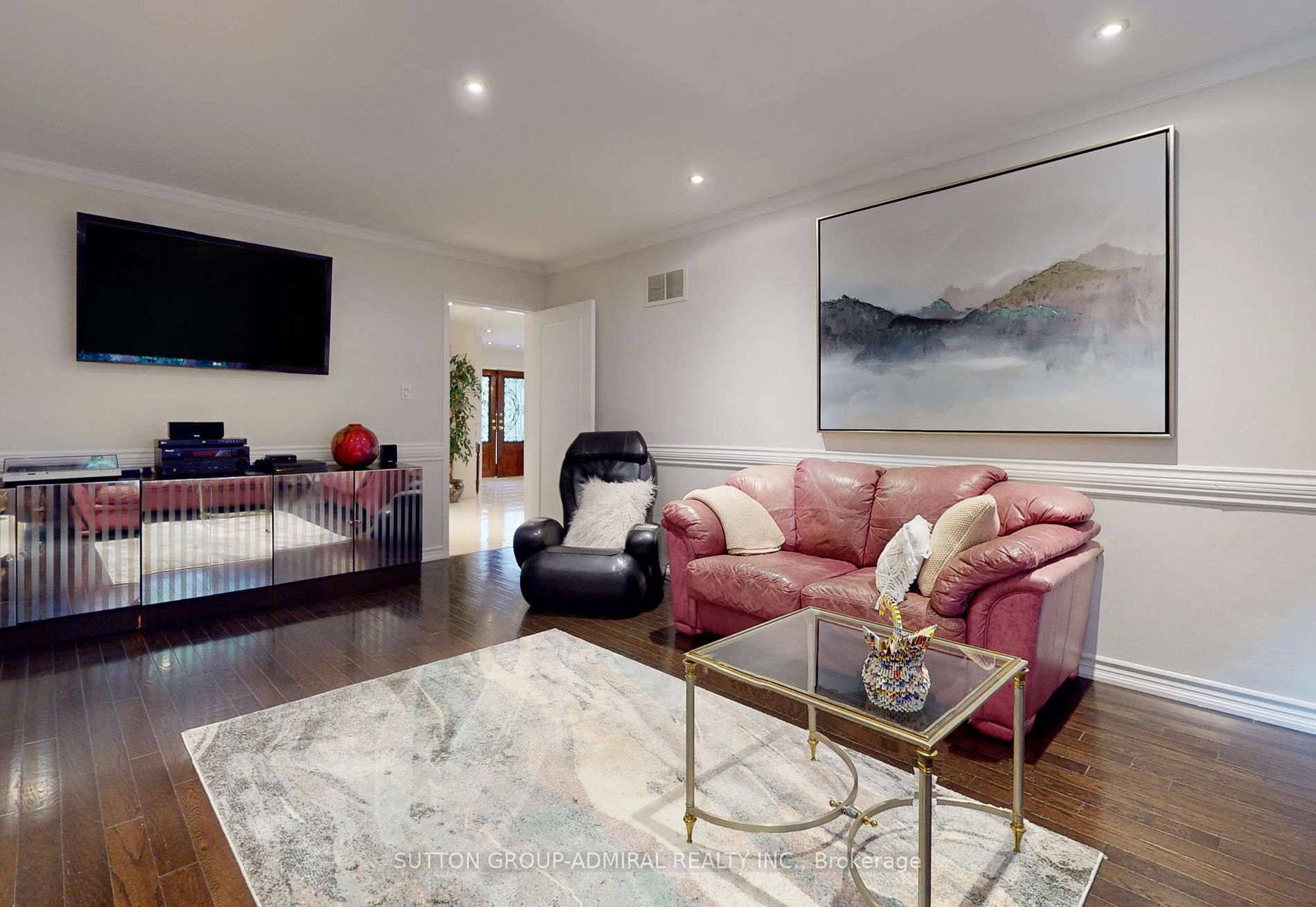 19 Carmel Crt