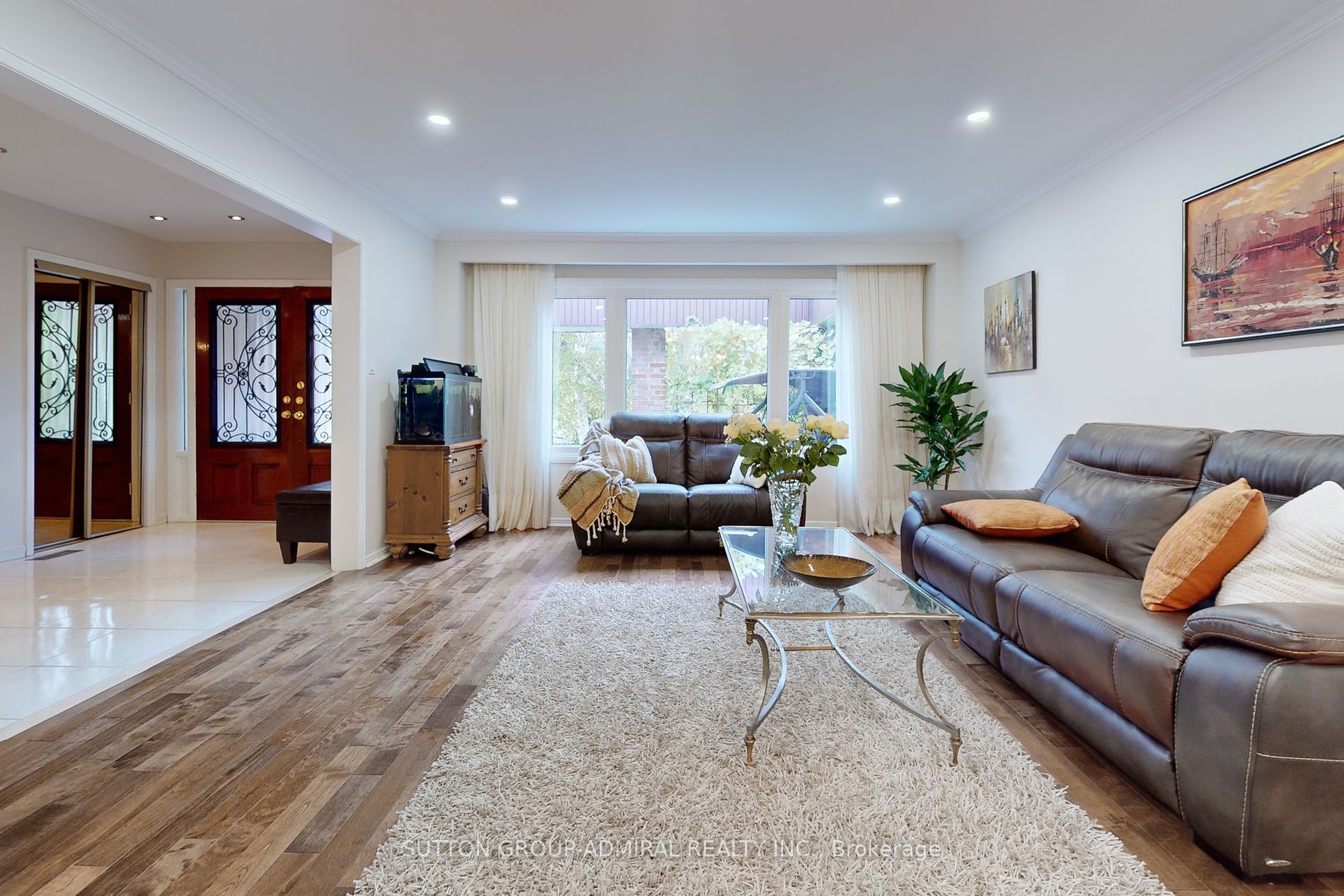 19 Carmel Crt