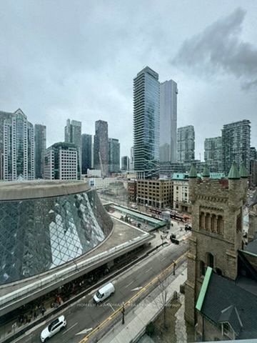 71 Simcoe Street #1002
