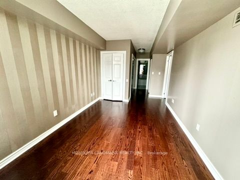 71 Simcoe Street #1002