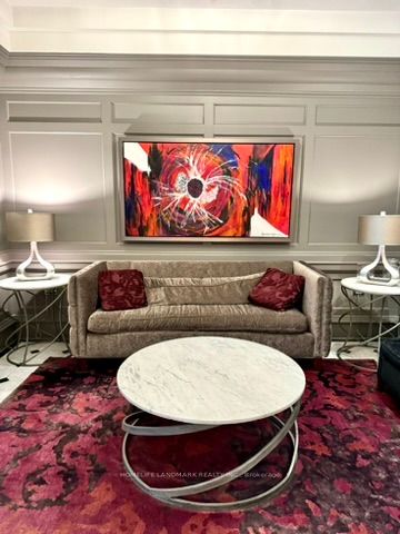 71 Simcoe Street #1002