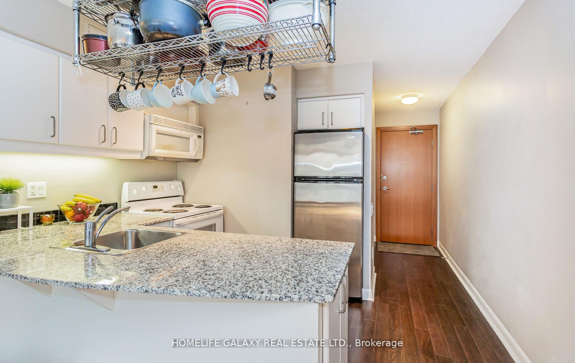 33 Sheppard Ave E, #812