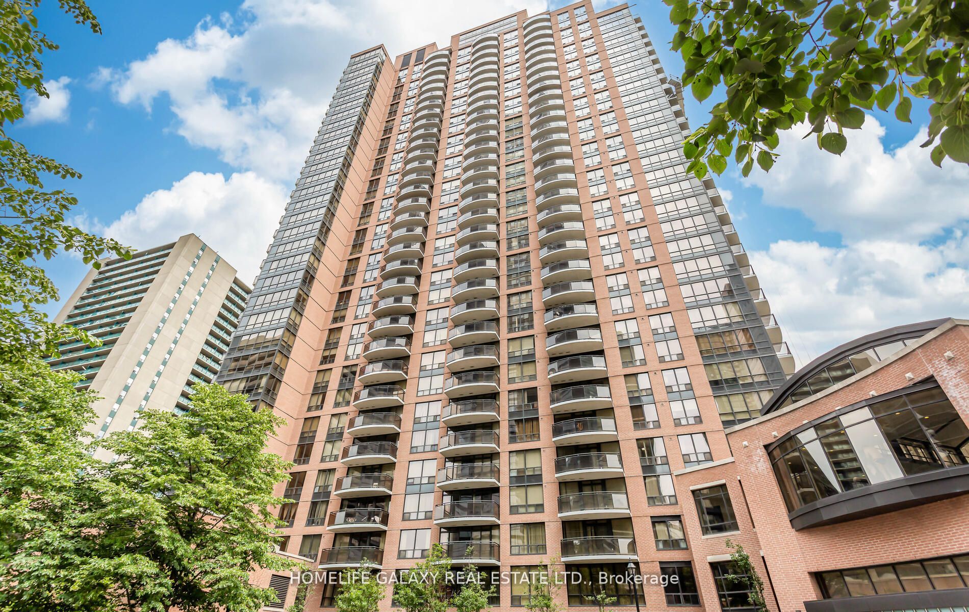 33 Sheppard Ave E, #812