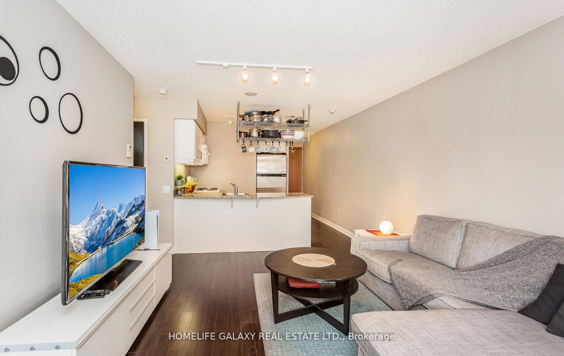 33 Sheppard Ave E, #812