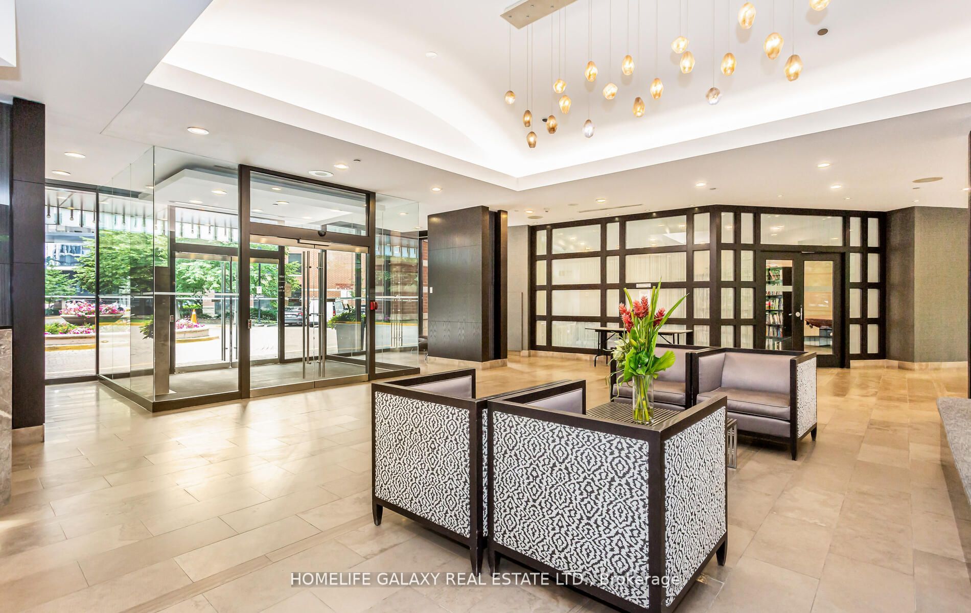 33 Sheppard Ave E, #812