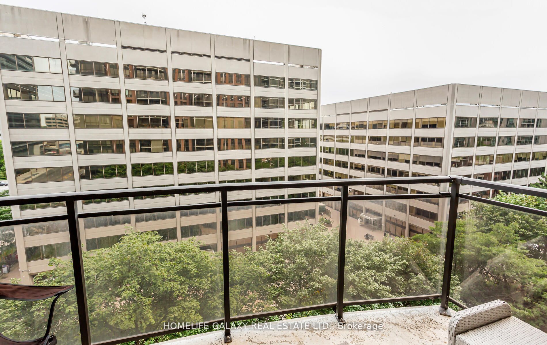 33 Sheppard Ave E, #812